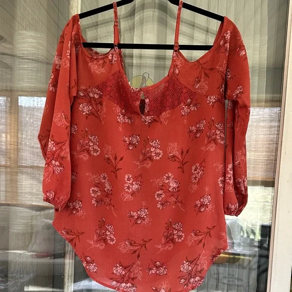 Rewind Cold Shoulder Redish Women's Top with adjustable straps - Picture 6 of 8